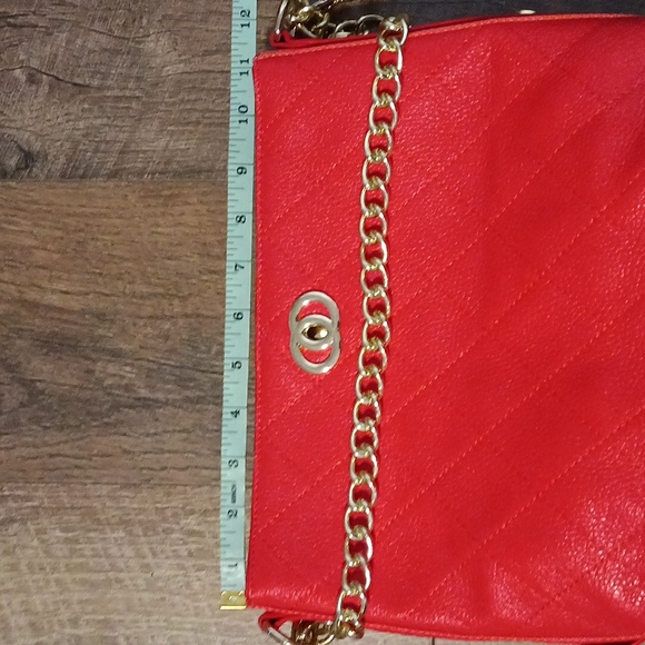 Coral handbag with gold hardware new❤️ - Picture 9 of 11